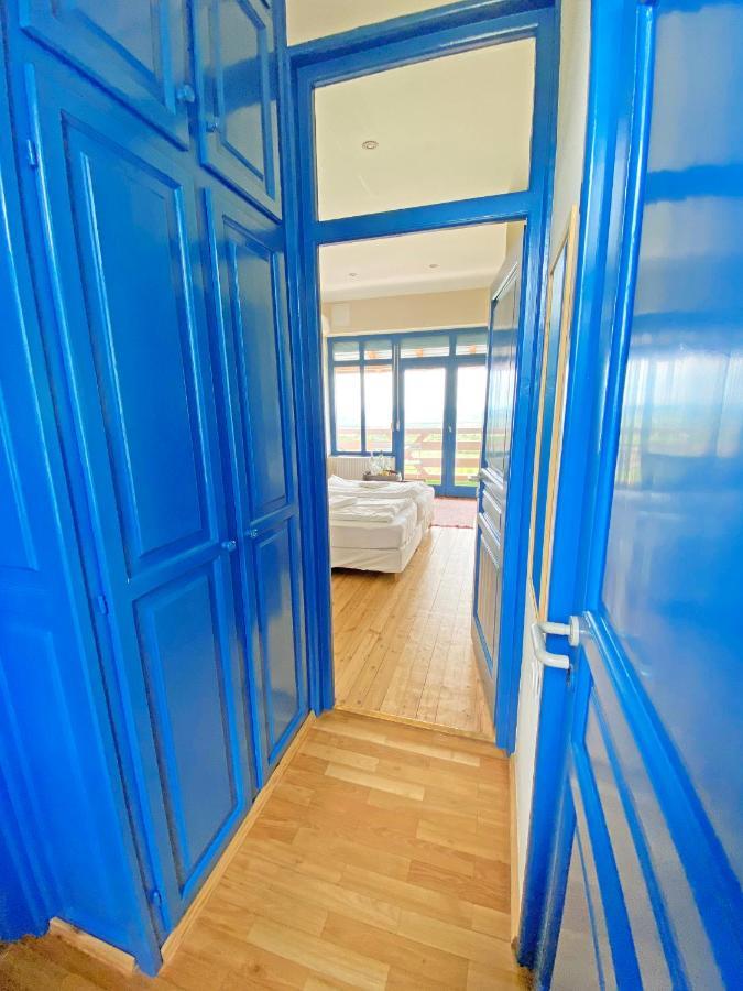 Hilltop Borbirtok & Etterem Hotel Neszmely Bagian luar foto